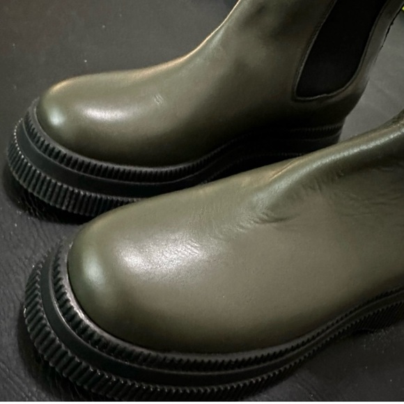 Ganni Chelsea boots - Picture 3 of 5